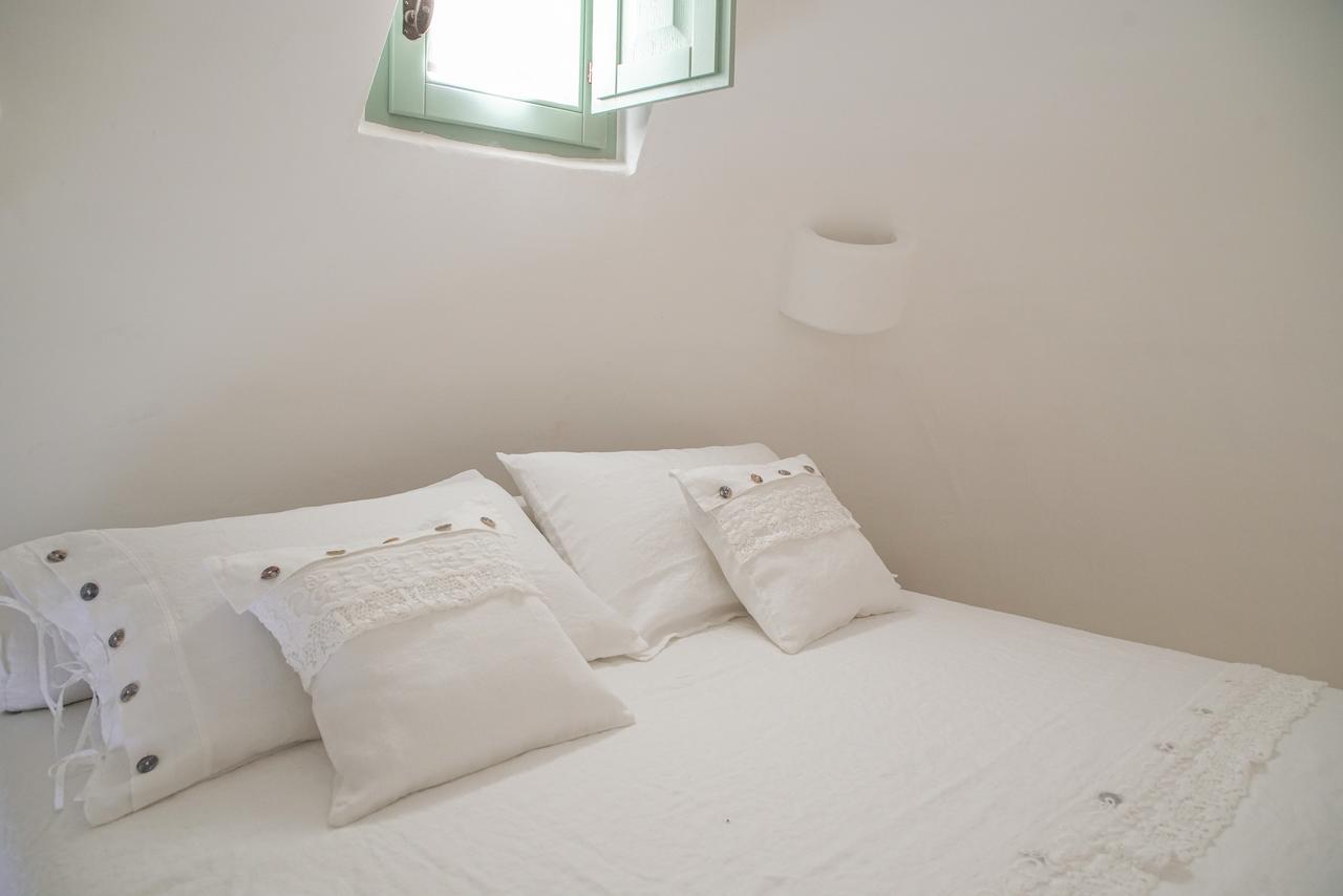 Trullo Essenza-Trulli Antì Charme & Relax Bed & Breakfast Alberobello Exterior foto