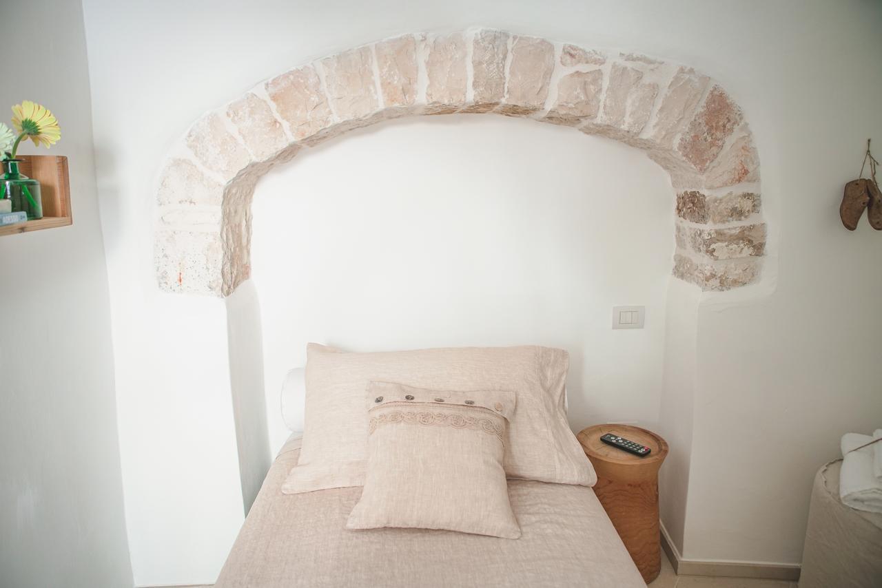Trullo Essenza-Trulli Antì Charme & Relax Bed & Breakfast Alberobello Exterior foto