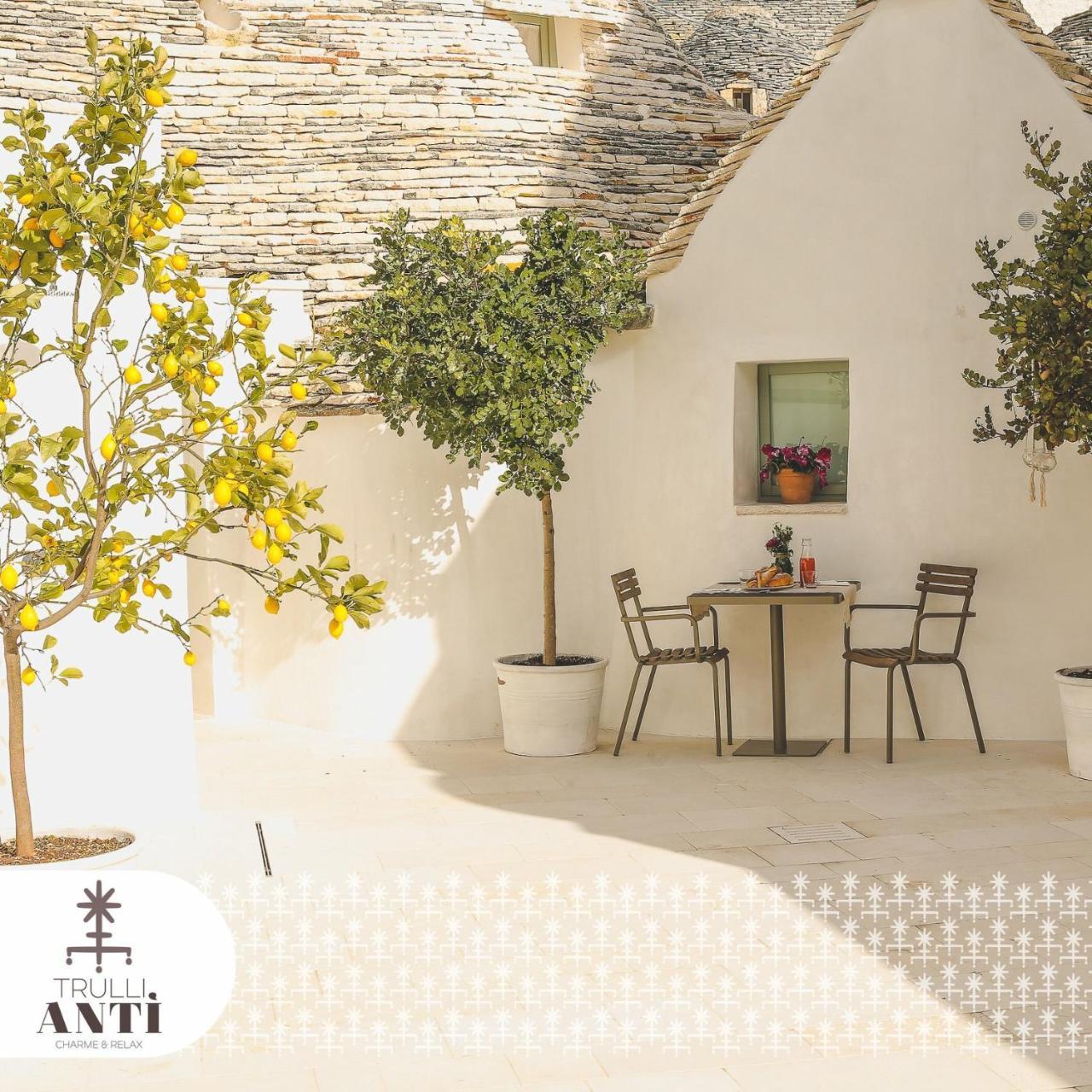 Trullo Essenza-Trulli Antì Charme & Relax Bed & Breakfast Alberobello Exterior foto